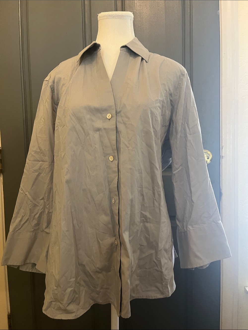 light gray 3/4 sleeve button up